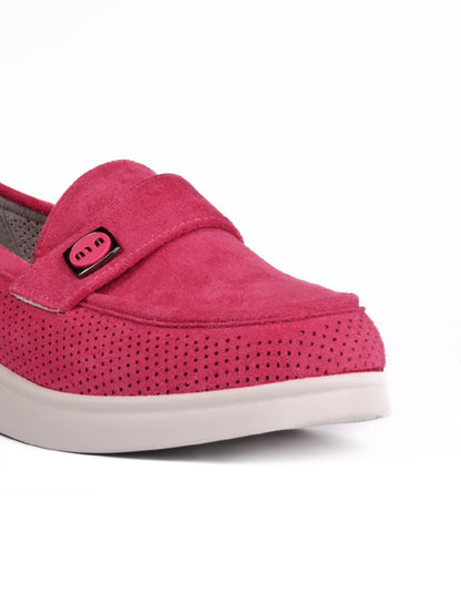 Women Fuchsia Solid Loafers