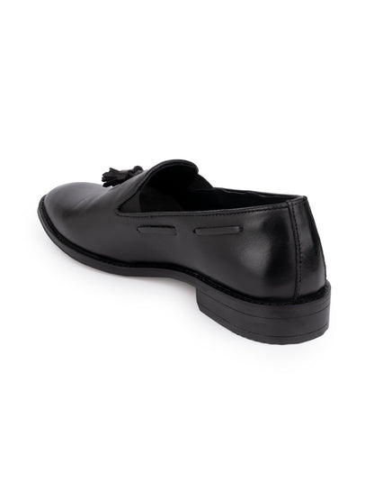 Men Black Solid Loafer