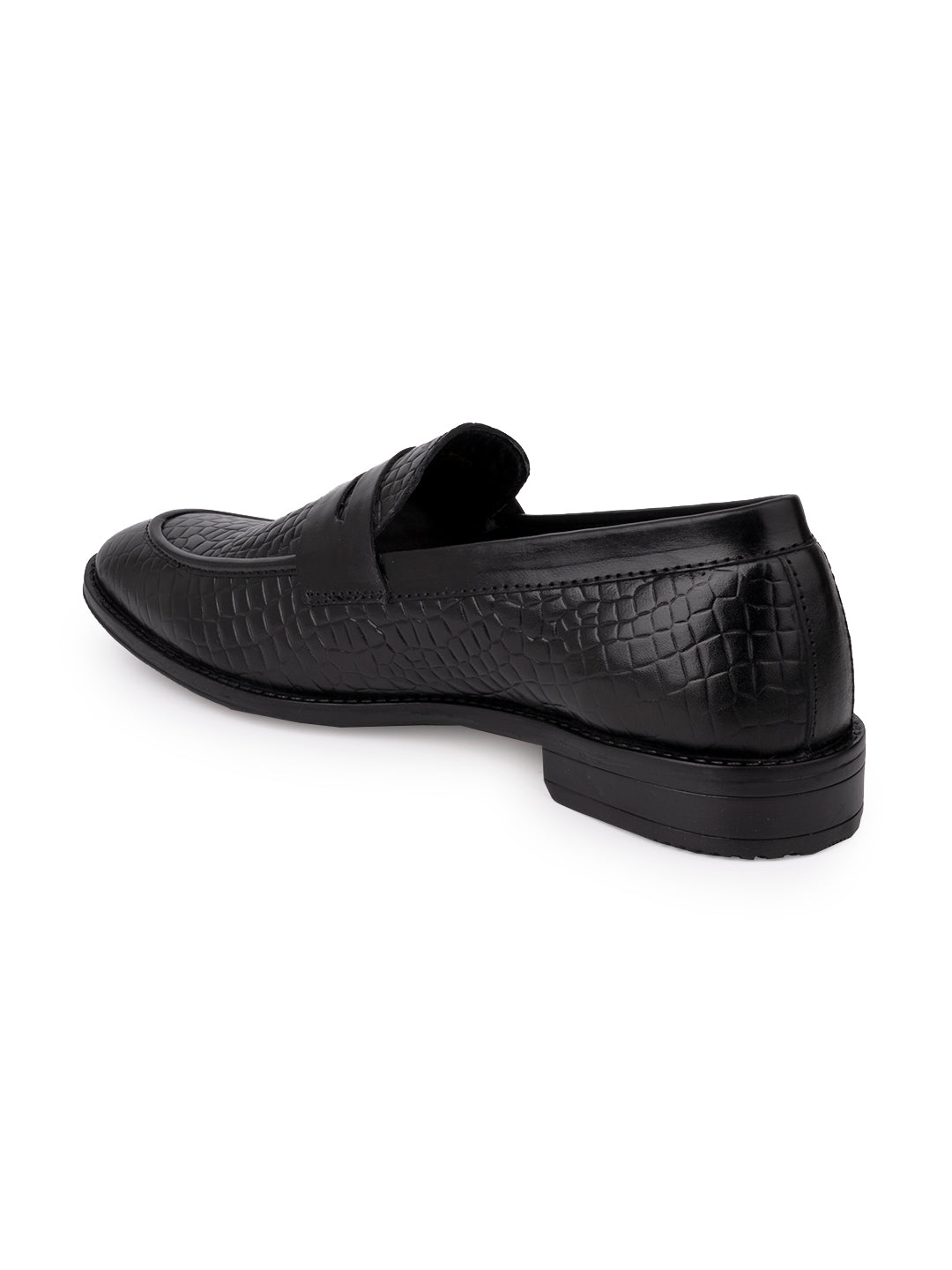 Men Black Textured Loafers