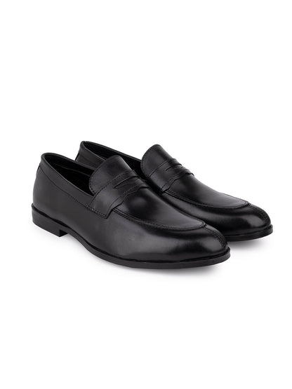 Men BLACK Solid Loafers