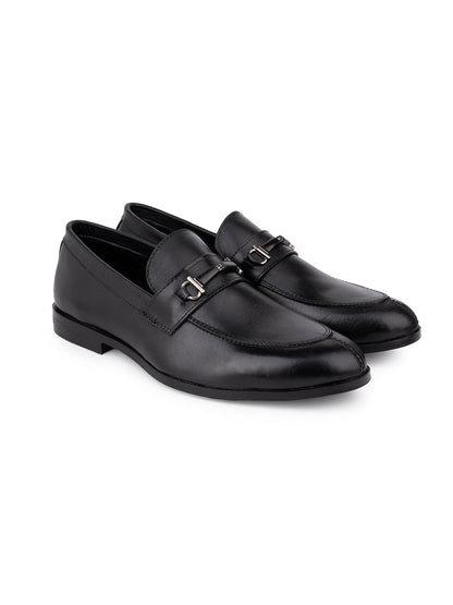 Men BLACK Solid Loafers