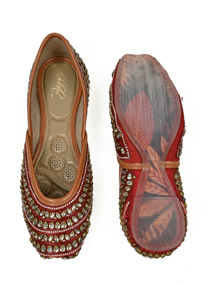 Women, Women Footwear, Maroon Mojaris