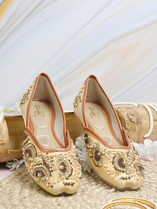 Women, Women Footwear, Golden Mojaris