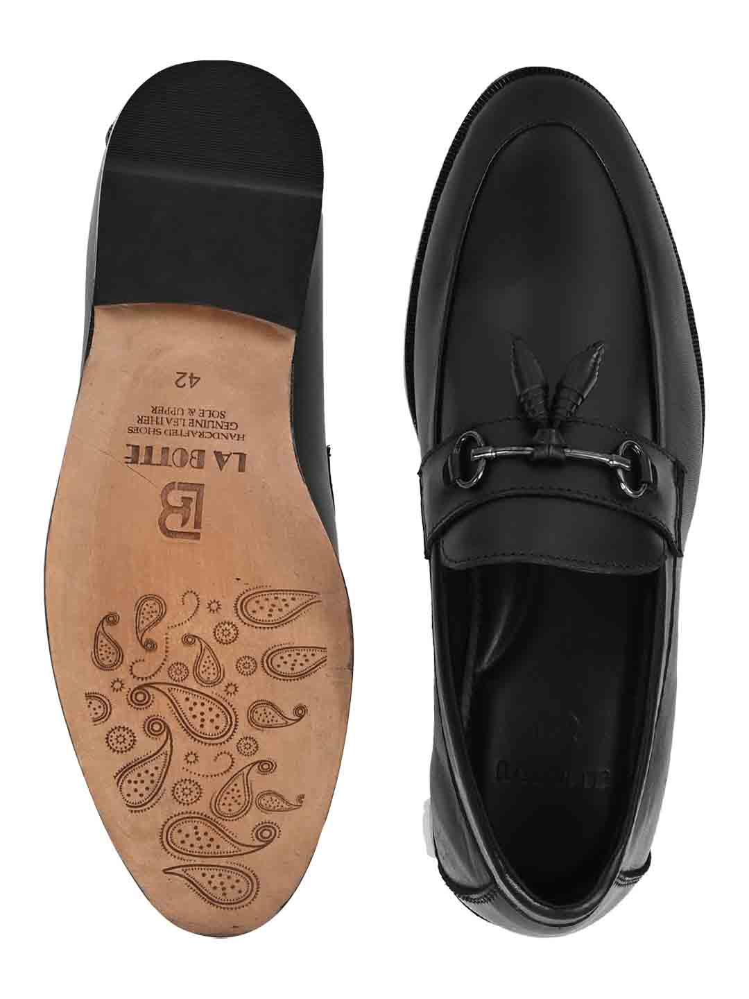 Men Black Solid Loafer