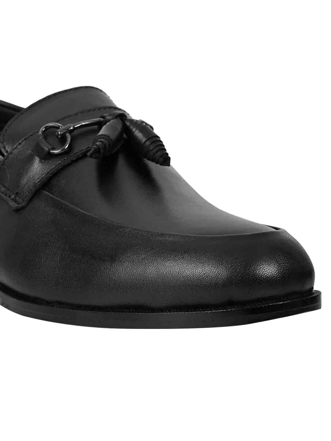 Men Black Solid Loafer