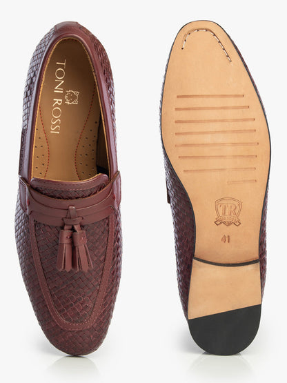 Men Brown Woven Design Loafers