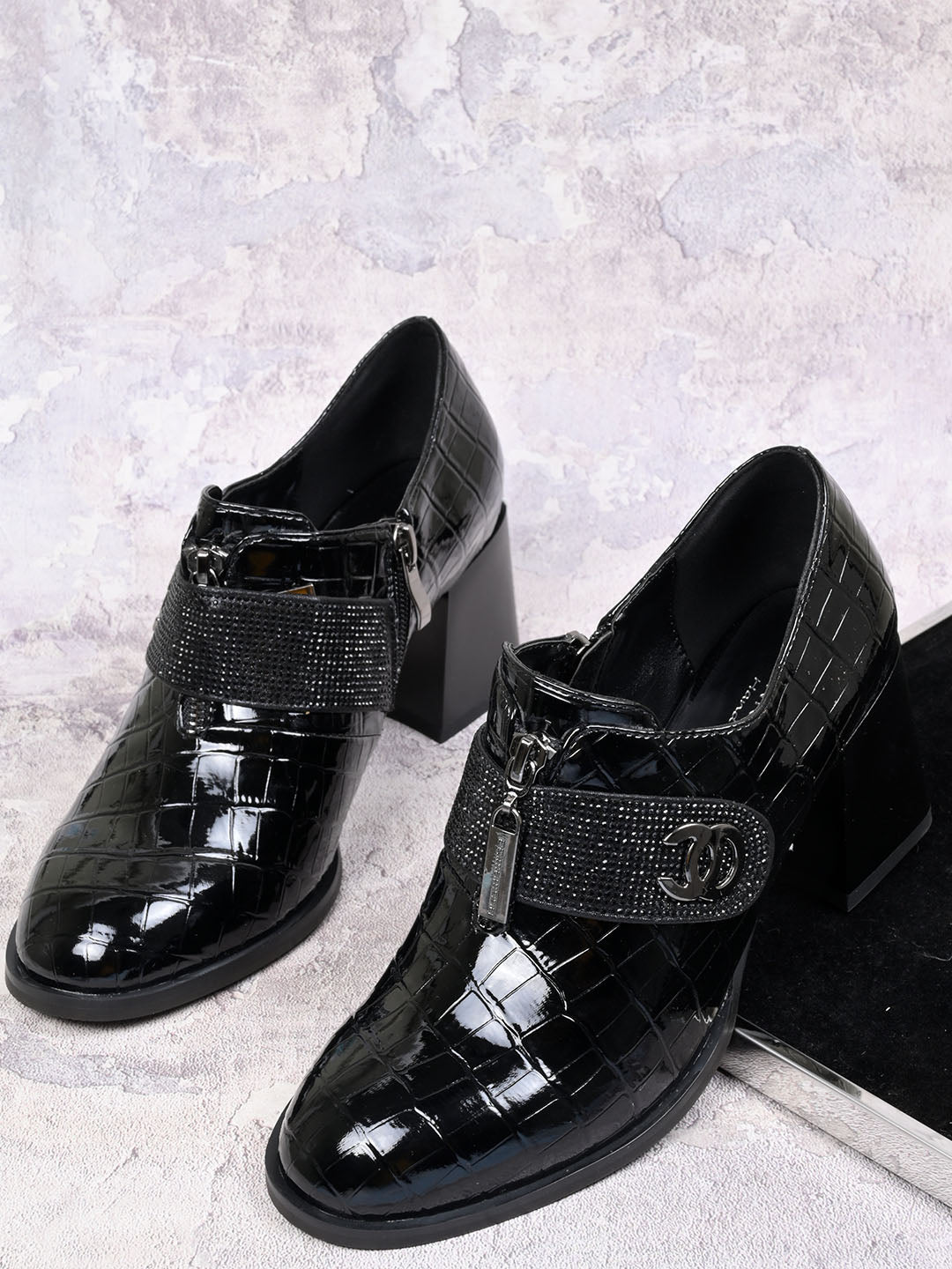 Women, Women Footwear, Black Loafers