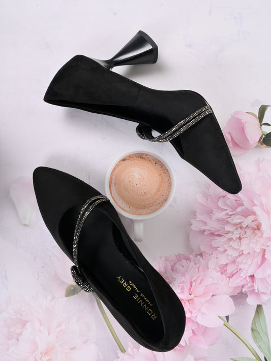 Women, Women Footwear, Black Pumps