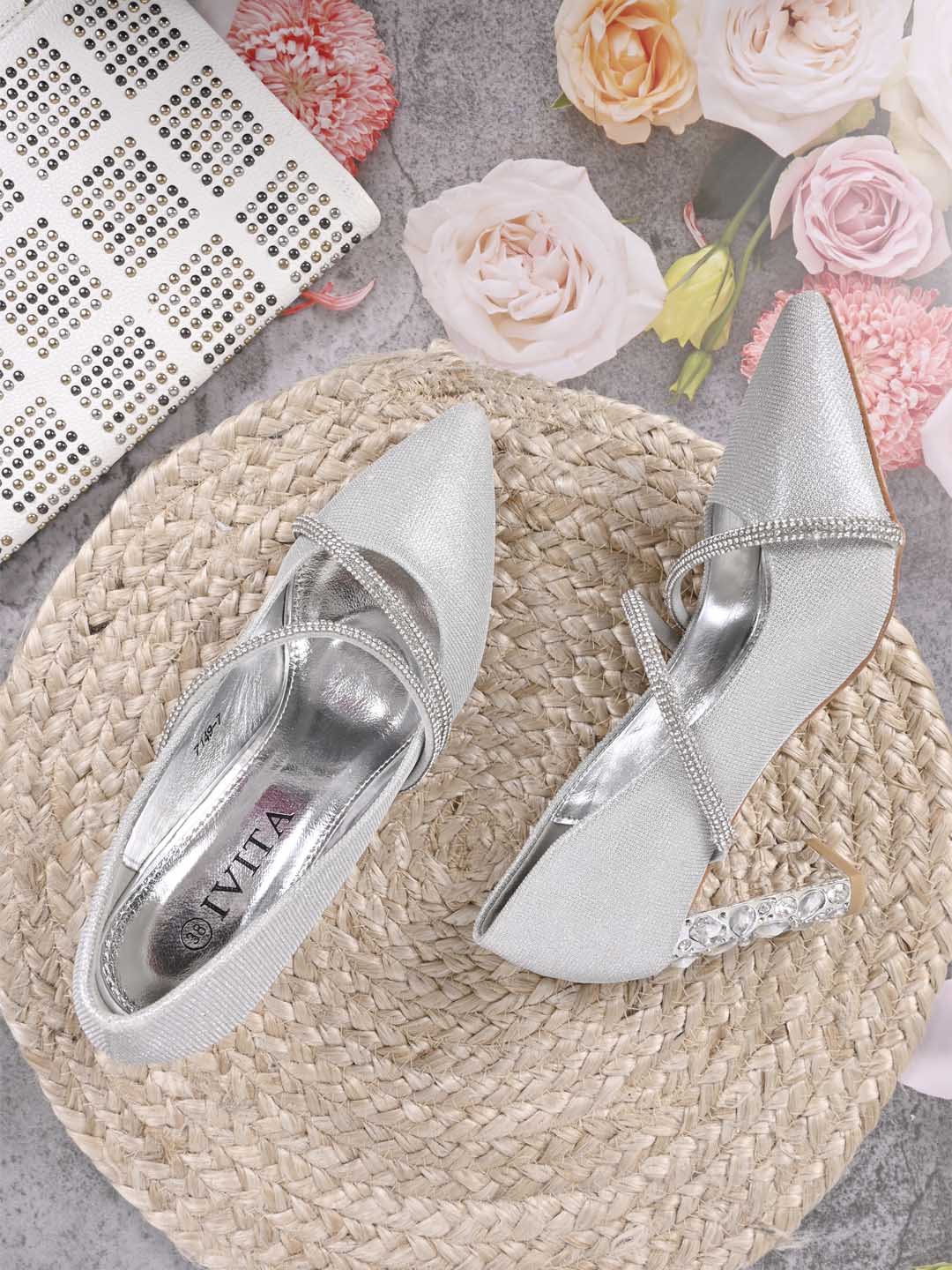 Women, Women Footwear, Silver Pumps