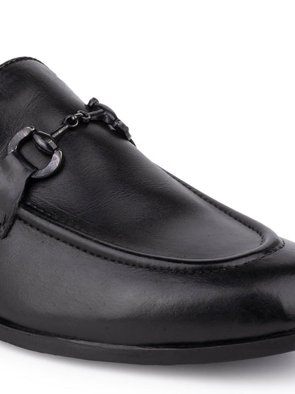 Men BLACK Solid Loafers