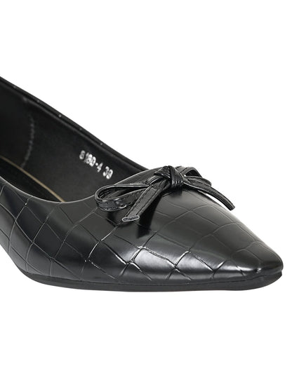 Women Footwear, Black Ballerinas