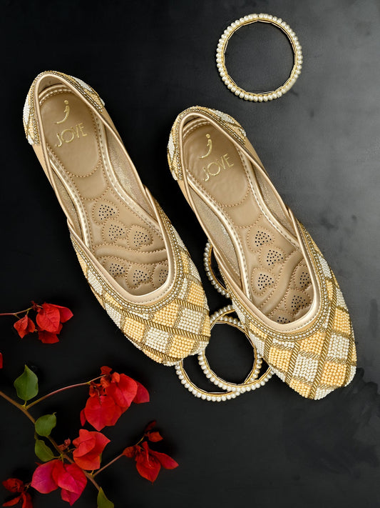 Footwear, Women Footwear, Golden Mojaris